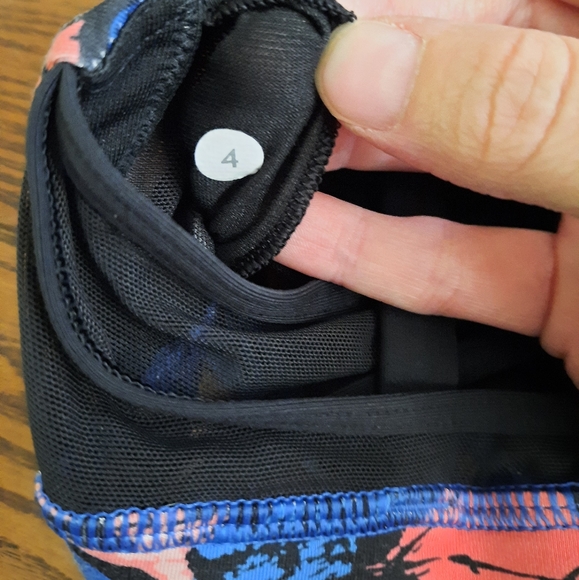 Lululemon Energy Bra *Exhale, Size 4, Mini Paint Storm Harbour Blue Multi - Picture 9 of 9